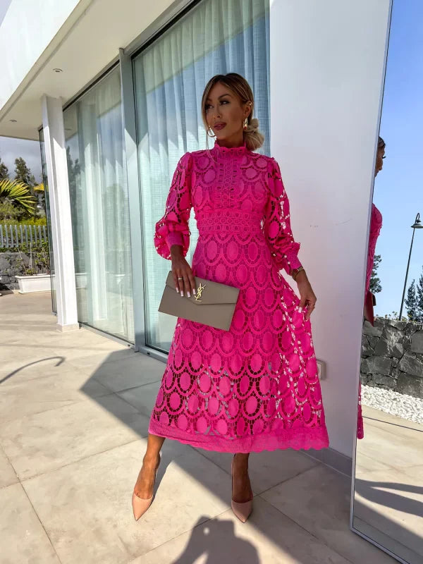 Elaina | Elegant midikjole med blondedetaljer