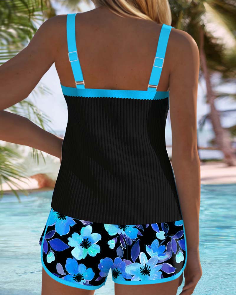 Yana| Komfortabel tankini med blomsterprint