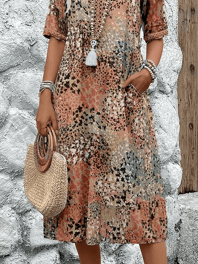 Aeria – Elegant Boho Midikjole med Print